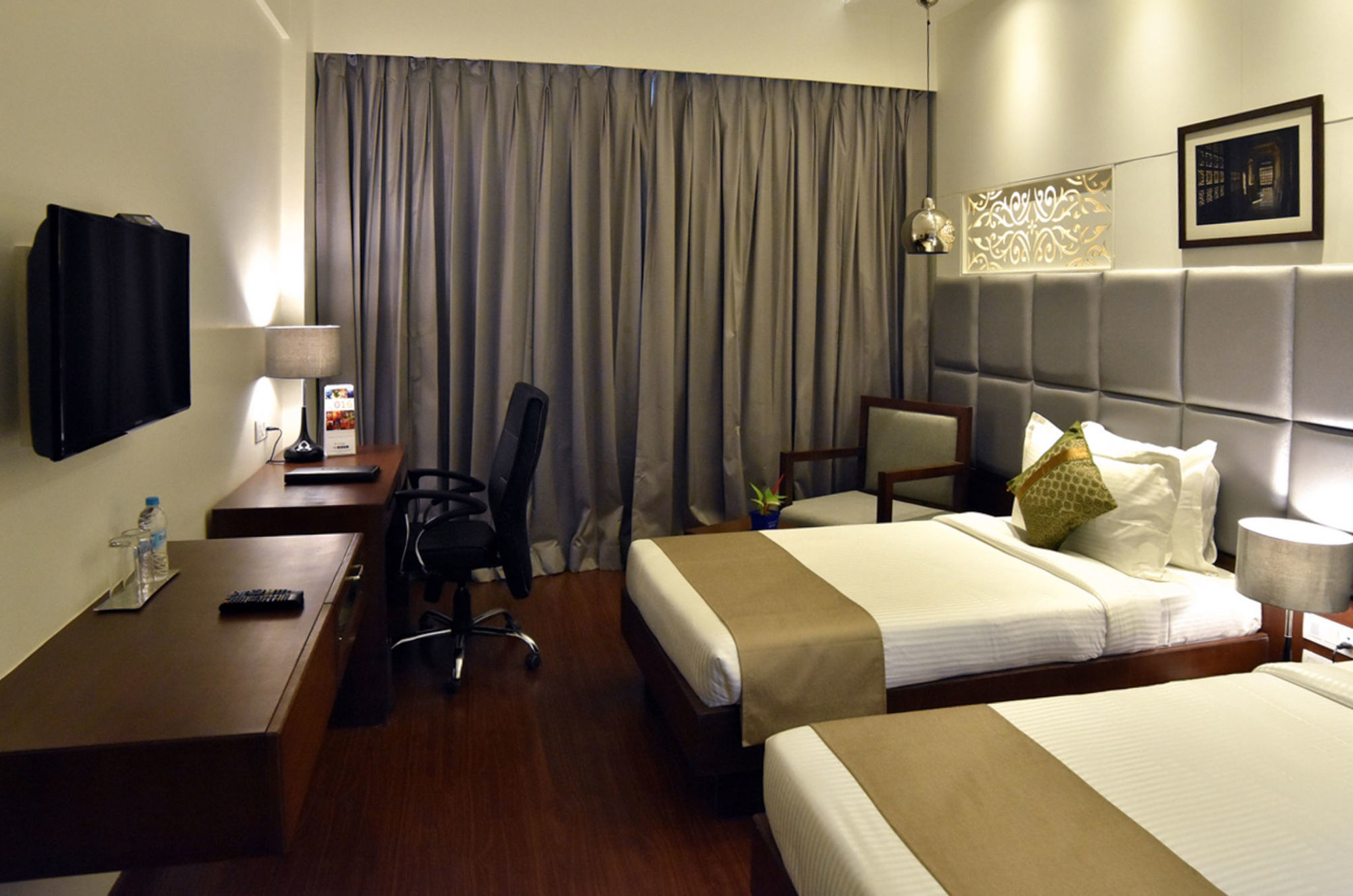 Comfort Inn Donil Vadodara Rom bilde