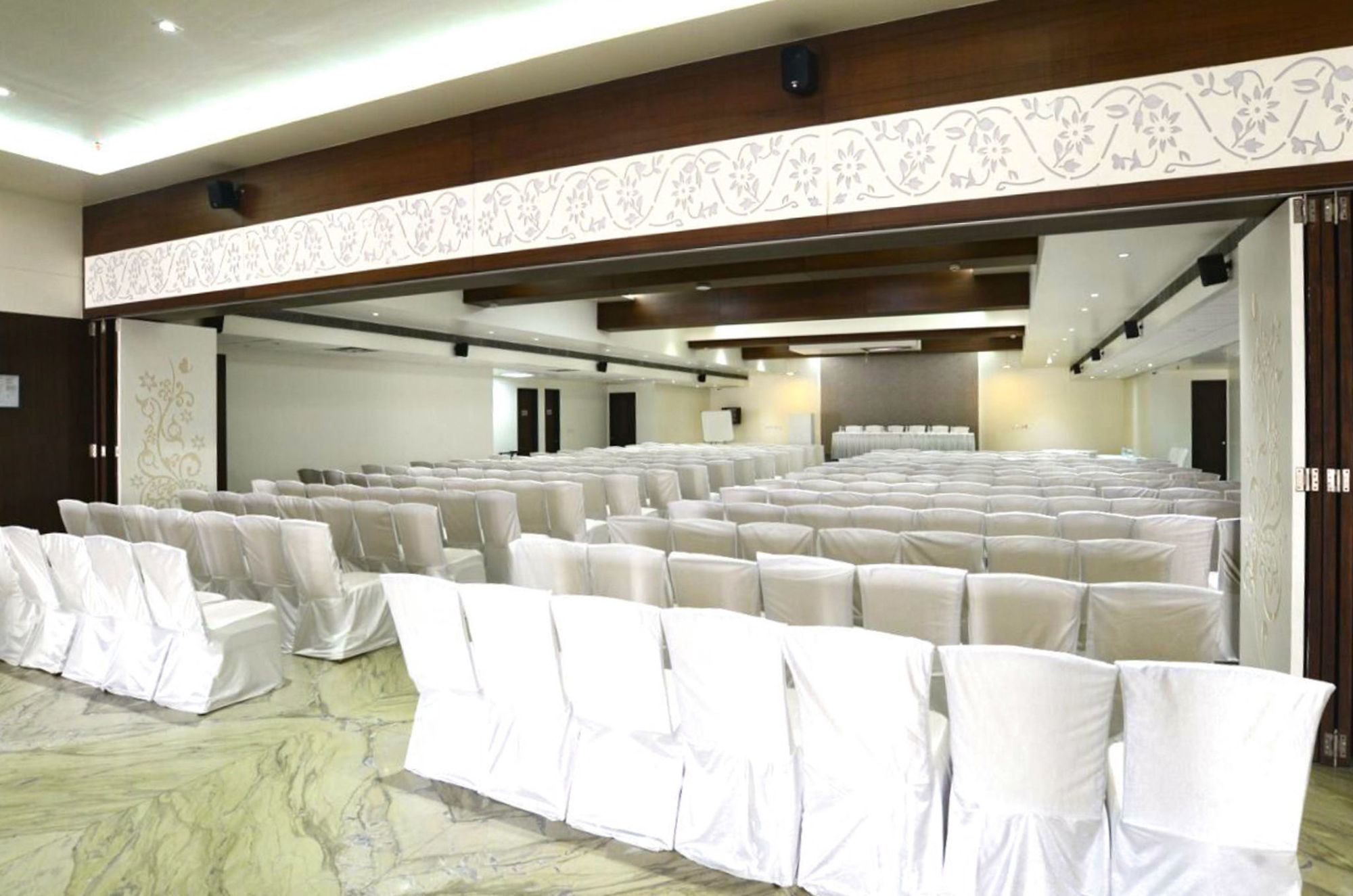Comfort Inn Donil Vadodara Fasiliteter bilde