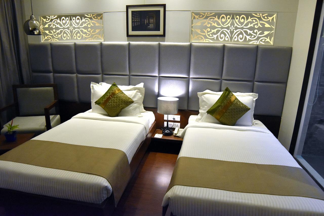 Comfort Inn Donil Vadodara Eksteriør bilde