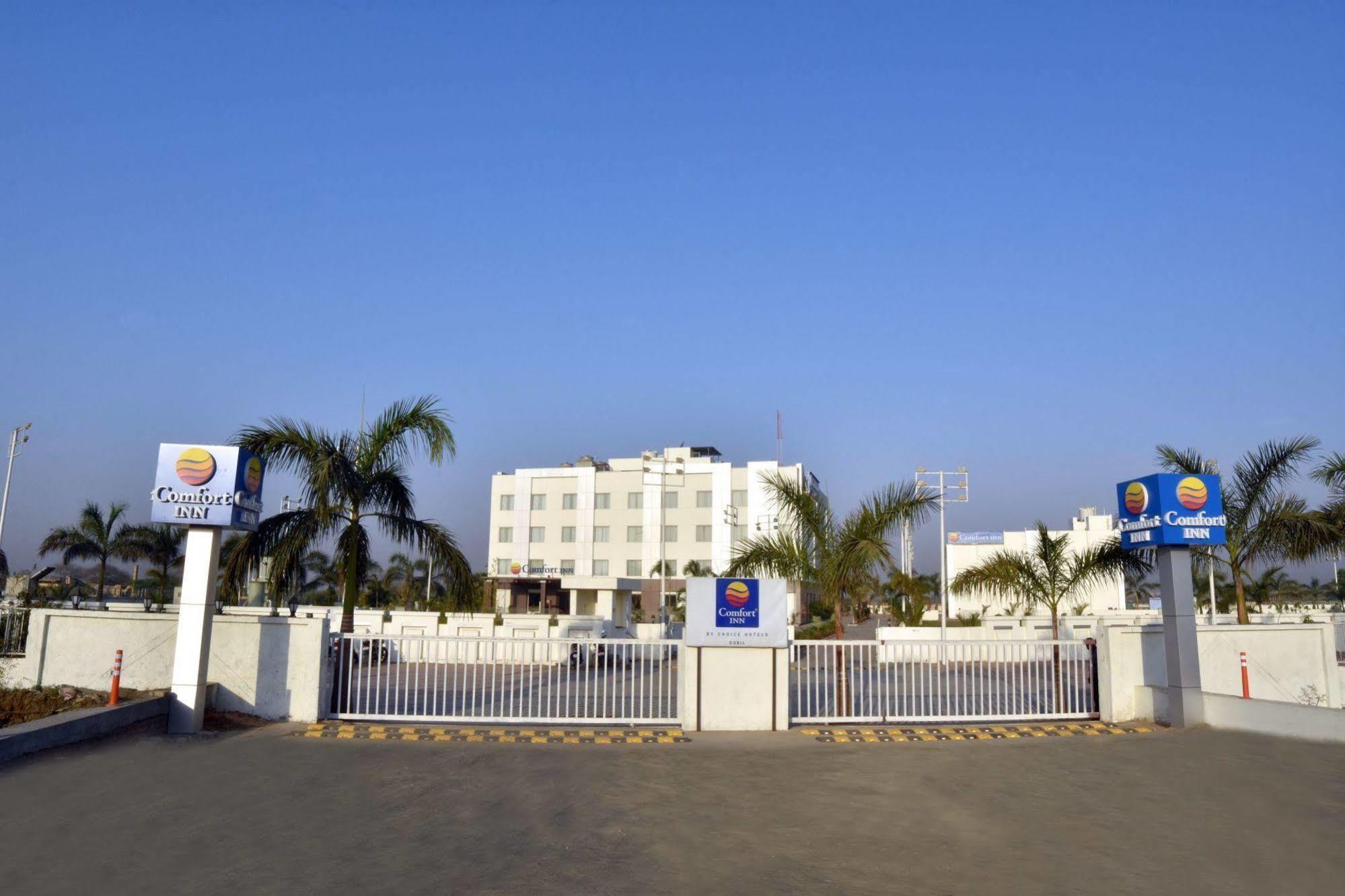 Comfort Inn Donil Vadodara Eksteriør bilde